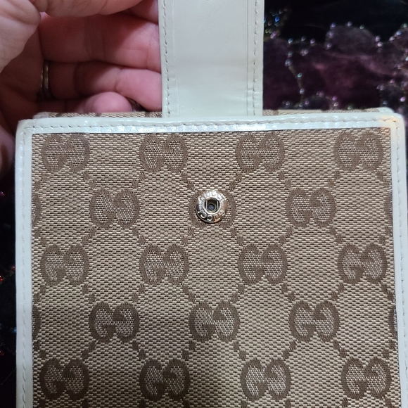 EUC Gucci Wallet - Picture 10 of 15